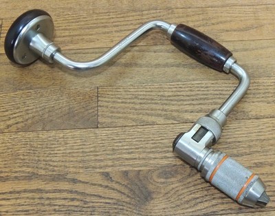 LITTLE USED STANLEY No. 923 10 IN  100 PLUS  BIT BRACE-DRILL-VINTAGE HAND TOOL