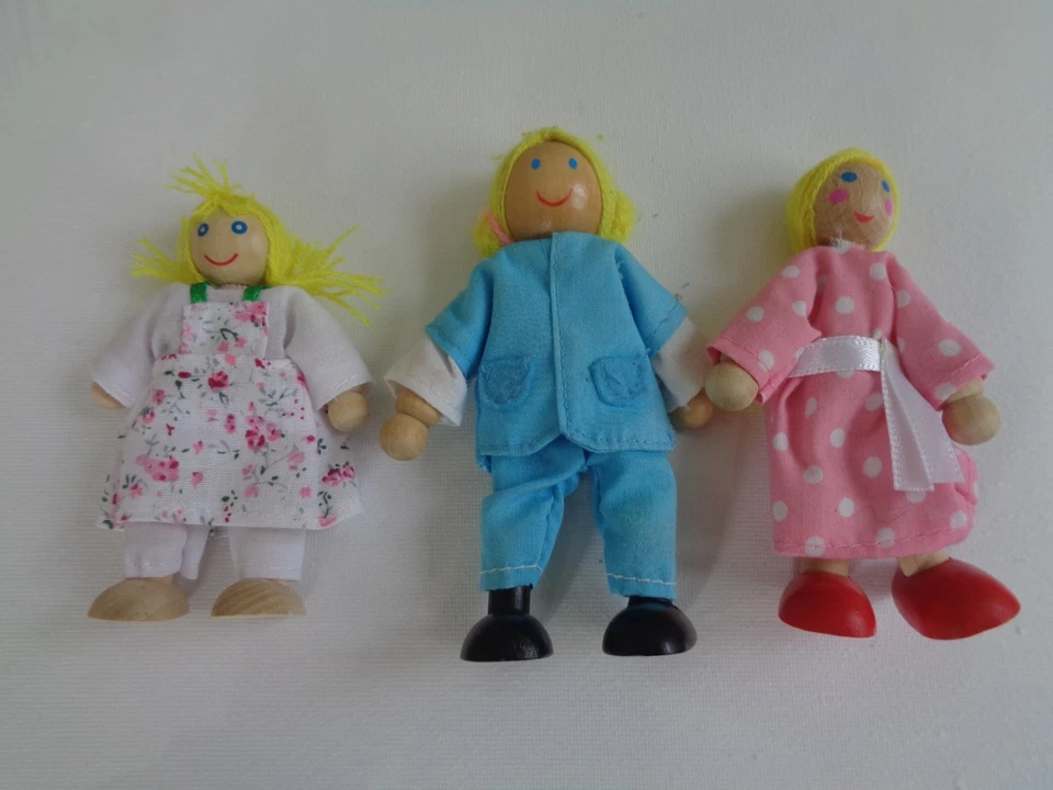 elc & other wooden dolls house figures x 10 - Image 4 of 4