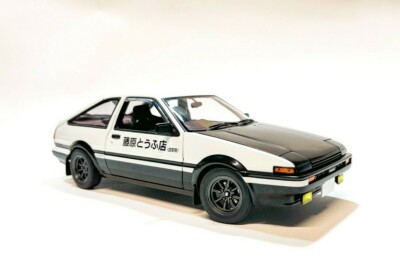 1/18 AutoArt Initial D Toyota Sprinter Trueno Corolla AE86
