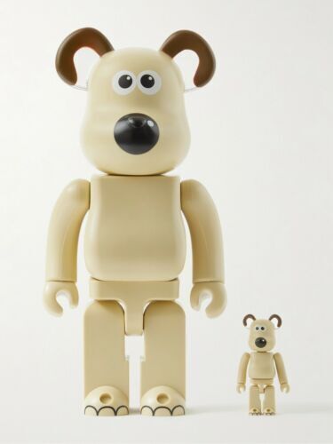 Medicom 2022 DCon Exclusive Shepard Fairey OBEY Bearbrick Medicom 2022 DCon Exclusive Shepard Fairey OBEY Bearbrick