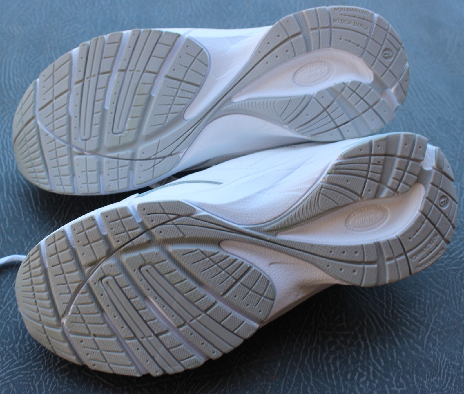 Women's White Sneakers; Dr. Scholl's; Size 9W eBay