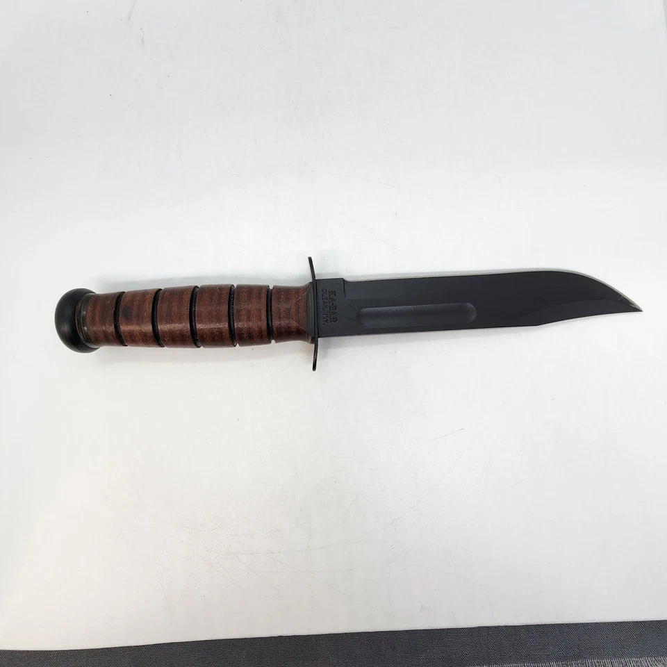Cuchillo y Funda de Cuero Marcada "Ka- Bar Olean, Nueva York USMC" Hermoso Estado Foto 2 de 4