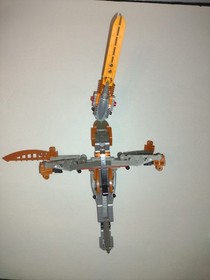 LEGO BIONICLE JALLER AND GUKKO 8594 INCLUDES MANUAL 2003 Retired not complete
