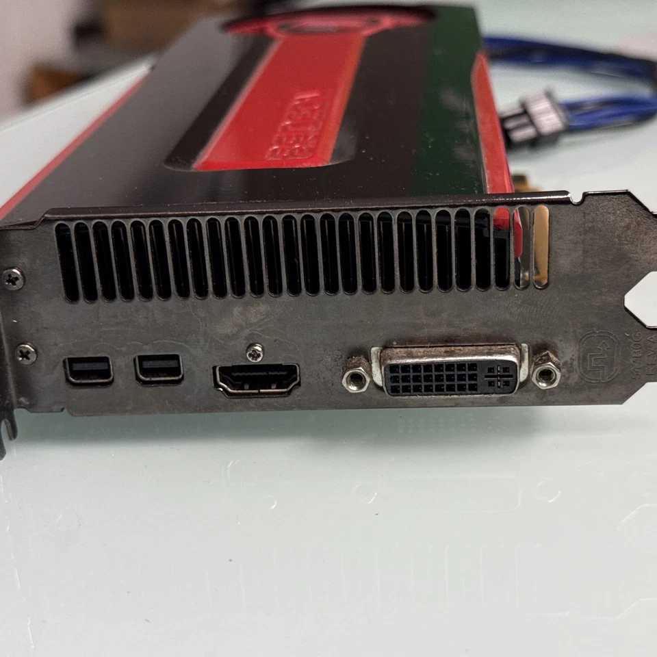 AMD Radeon HD 8950 3GB GRAPHICS CARD flashed for Mac - Image 4 of 4