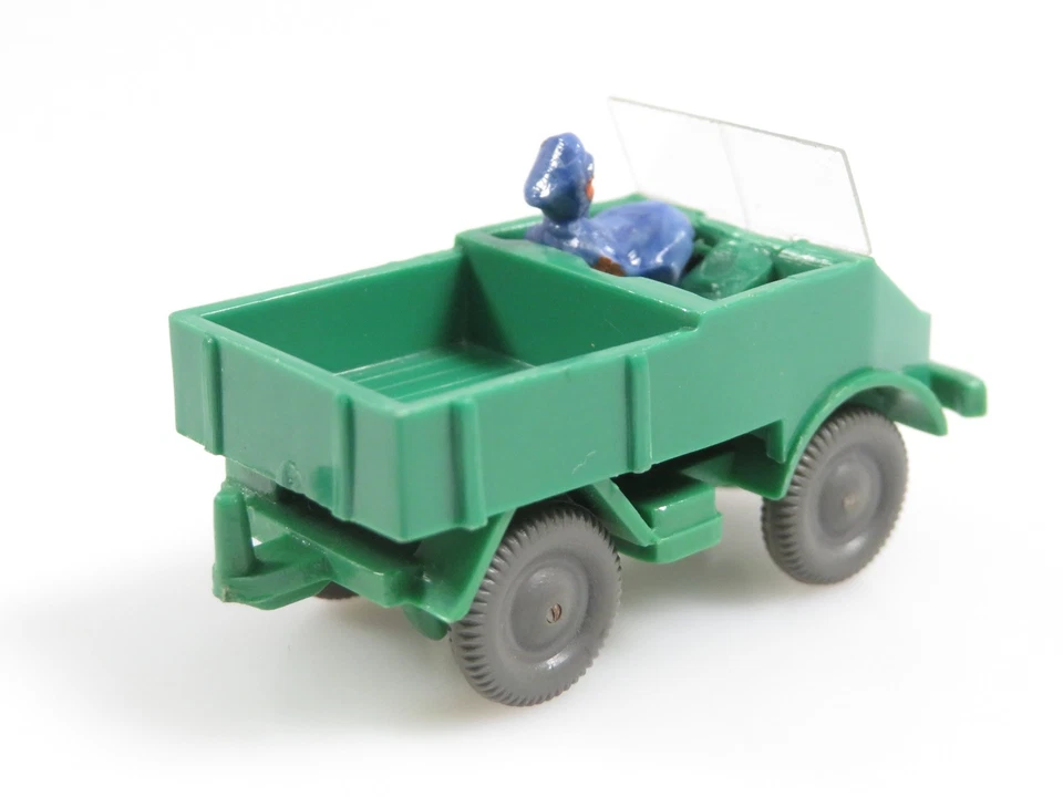 1:87 Wiking Mercedes Benz Unimog U411 grün mit Fahrer (blau) - Bild 4 von 4