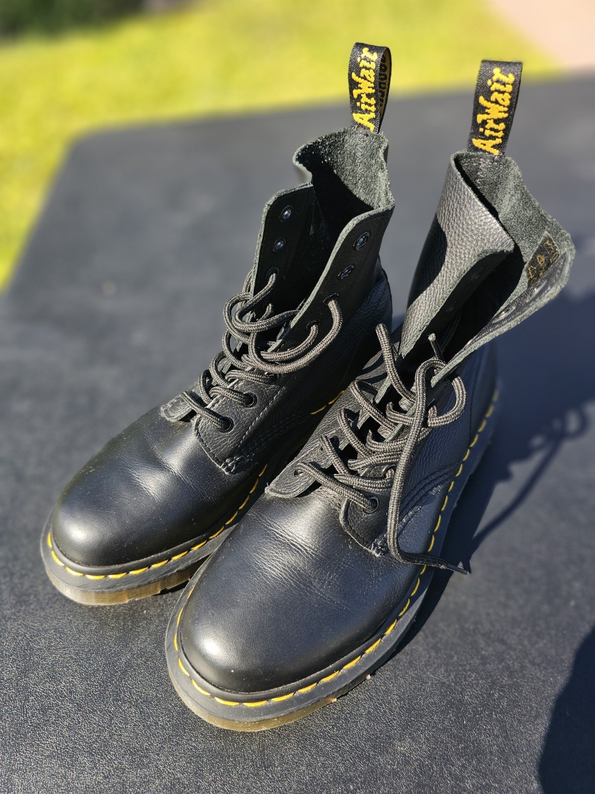 Dr Martens 1460 Black Leather  AirWair Bouncing Soles Men's 8 Women's 9