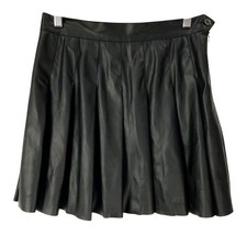 Minifalda plisada de cuero sintético negra Kendall Kylie talla mediana cremallera lateral nueva con etiquetas