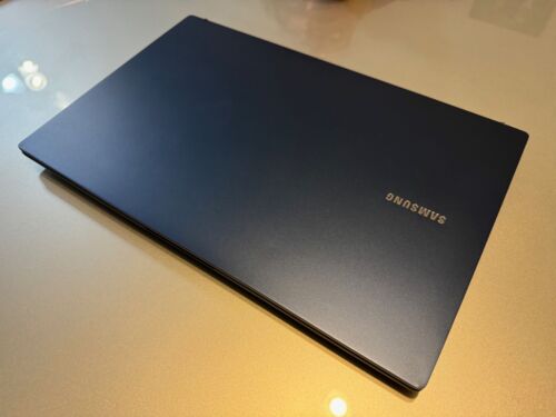 Samsung Galaxy Book 15,6” (Intel Core i3-1115G4, 8GB RAM, 256GB SSD) - Foto 6 di 7
