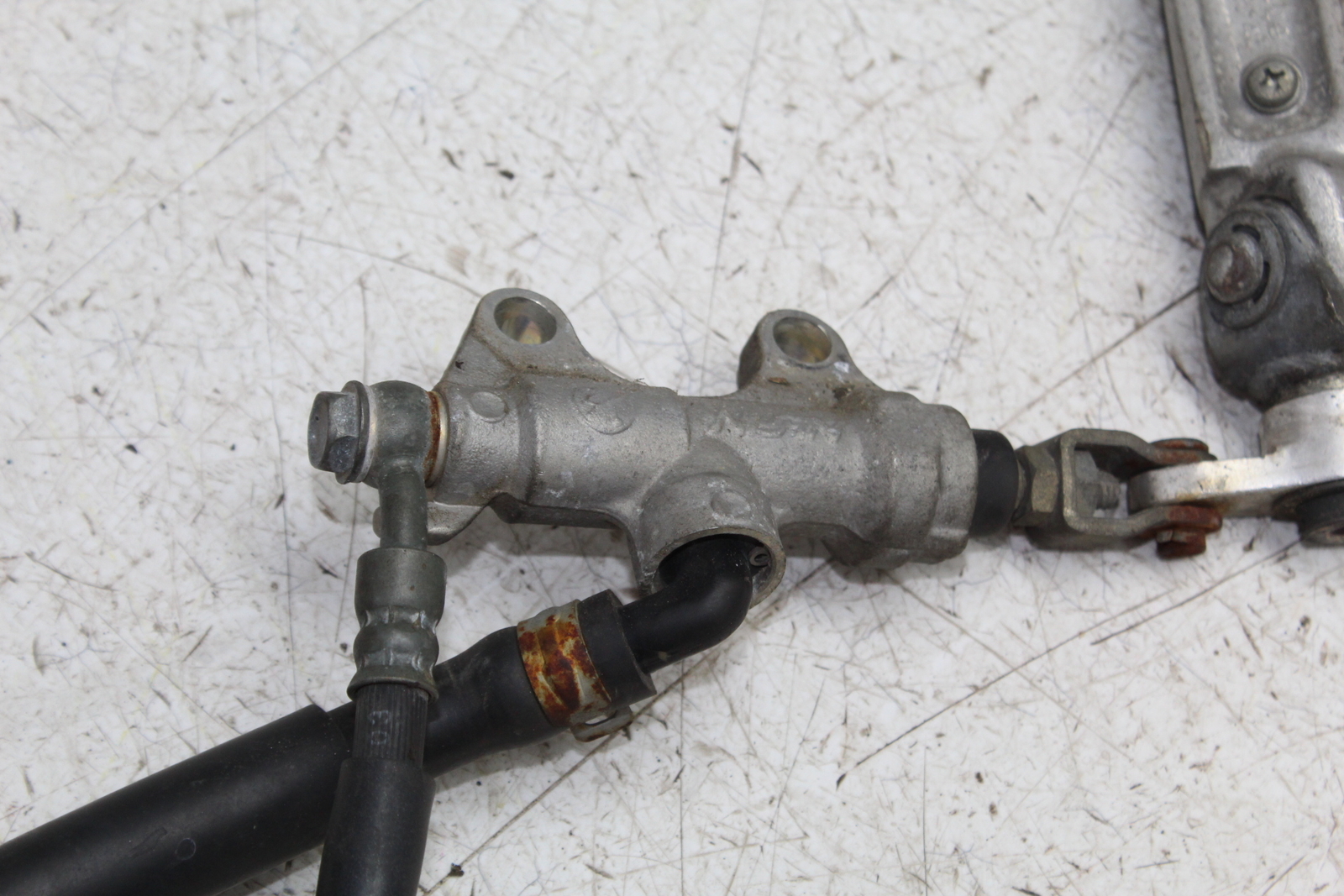 0002 KAWASAKI NINJA ZX6R REAR BACK BRAKE MASTER CYLINDER W CALIPER eBay