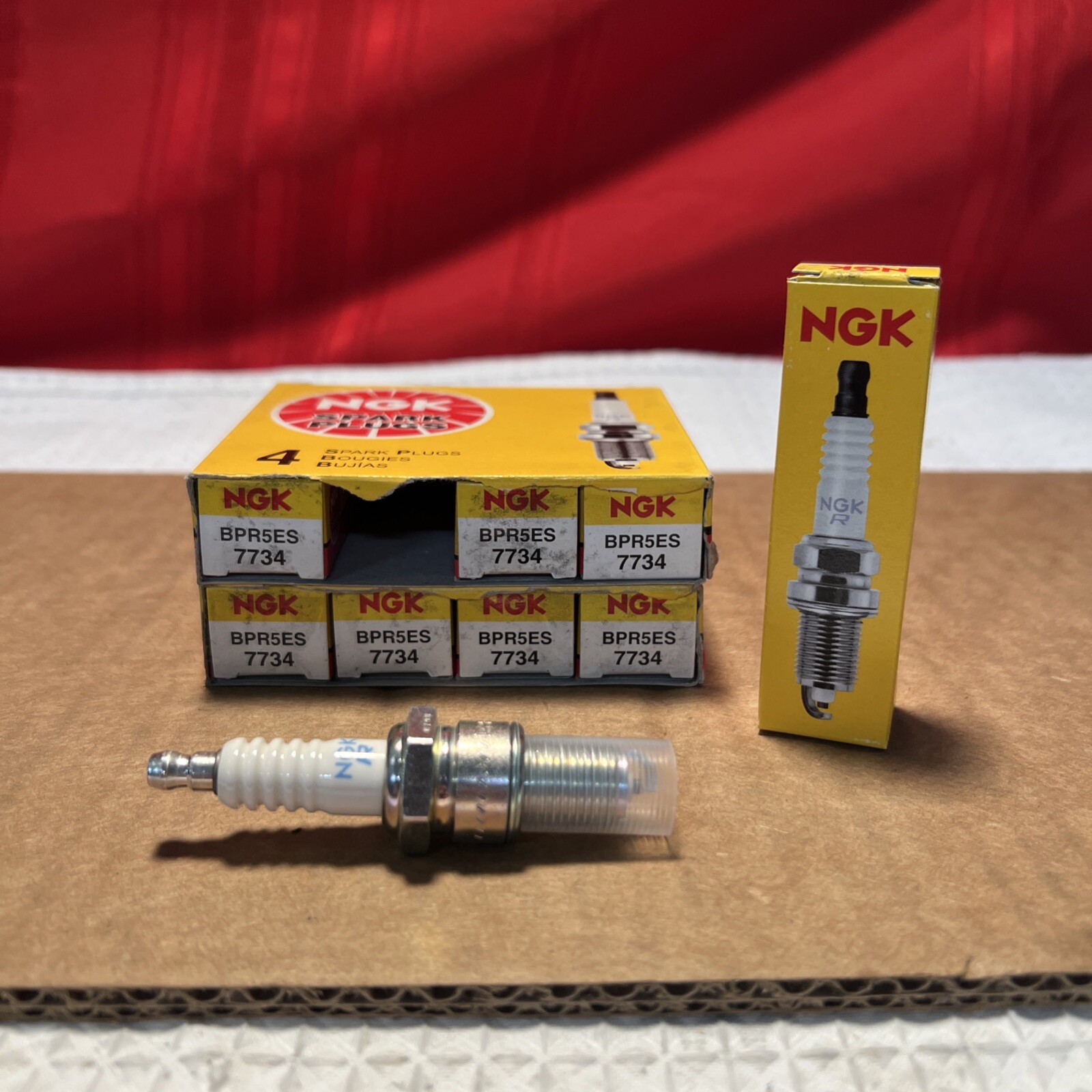 NGK 7734 BPR5ES  Spark Plugs - Qty 8 One Lot Deal