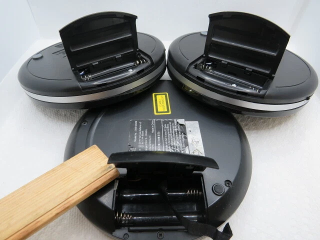 Lote de 3 CD players portáteis usados Jensen & Onn, peças ou reparos - Imagem 2 de 4