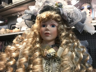 pawn shops that buy porcelain dolls