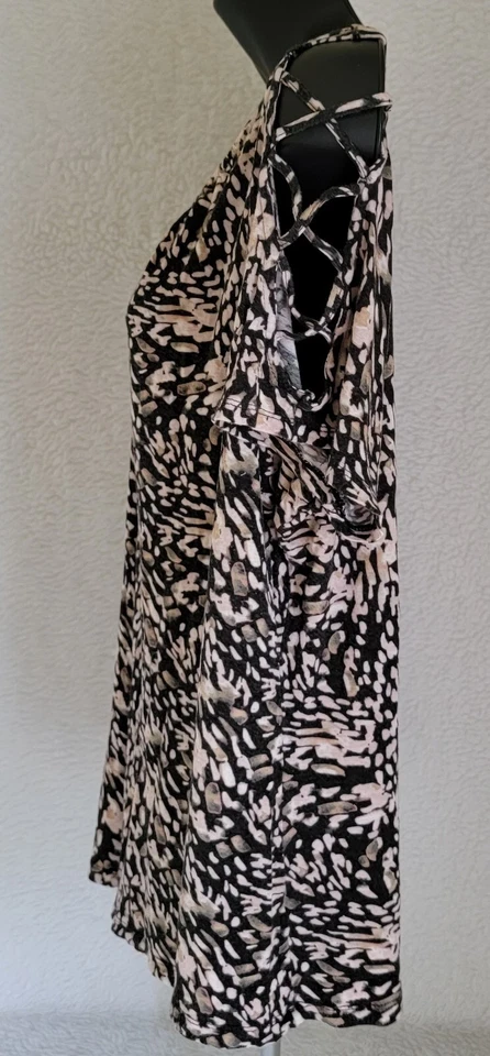 Jennifer Lopez Womens Shirt Top Blouse Size 1X Black Tan - Image 4 of 4