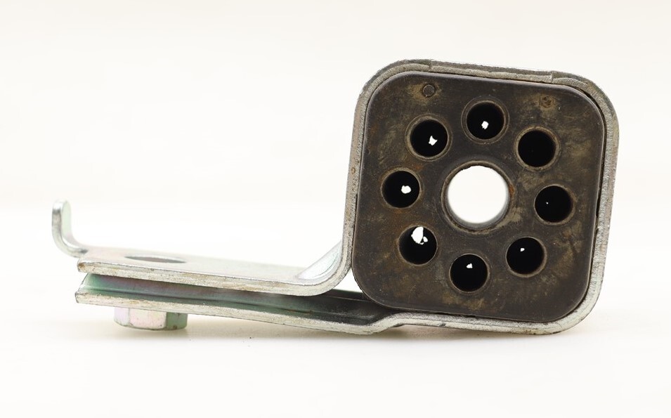 NEW OEM Ford Exhaust Pipe Hanger Bracket 7C2Z5260FA E150 E250 E350