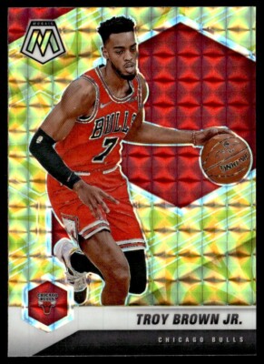 2020-21 Panini Mosaic Troy Brown Jr. Yellow Reactive Prizm #11 Chicago Bulls