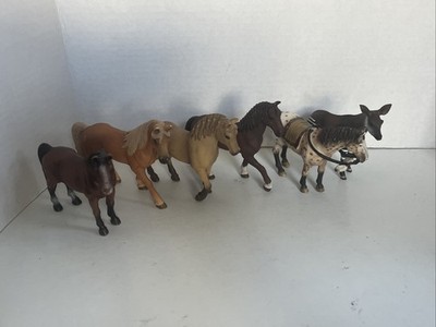 Schleich set of 5 horses,1 Okapi mixes lot