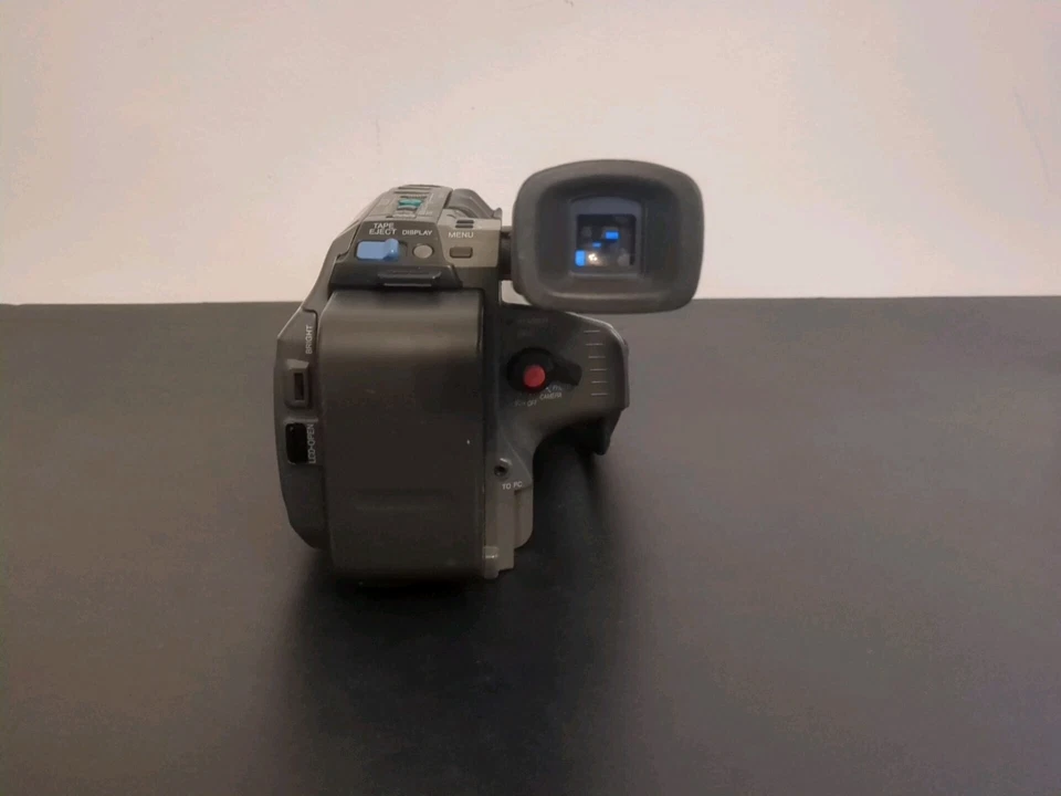 Panasonic PV-L780 PV-L780D Compact VHS VHSC VHS-C Camcorder VCR Player Camera - Image 4 of 4