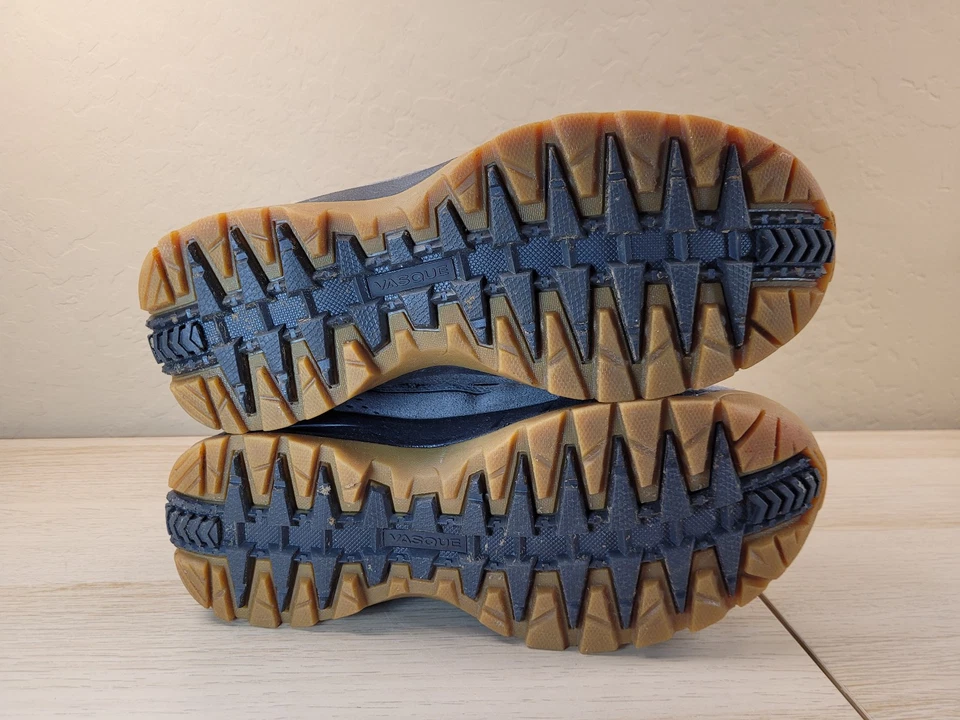 Botas femininas Vasque camurça cinza caminhada 400 gramas Thinsulate 8,5 M - Imagem 3 de 4