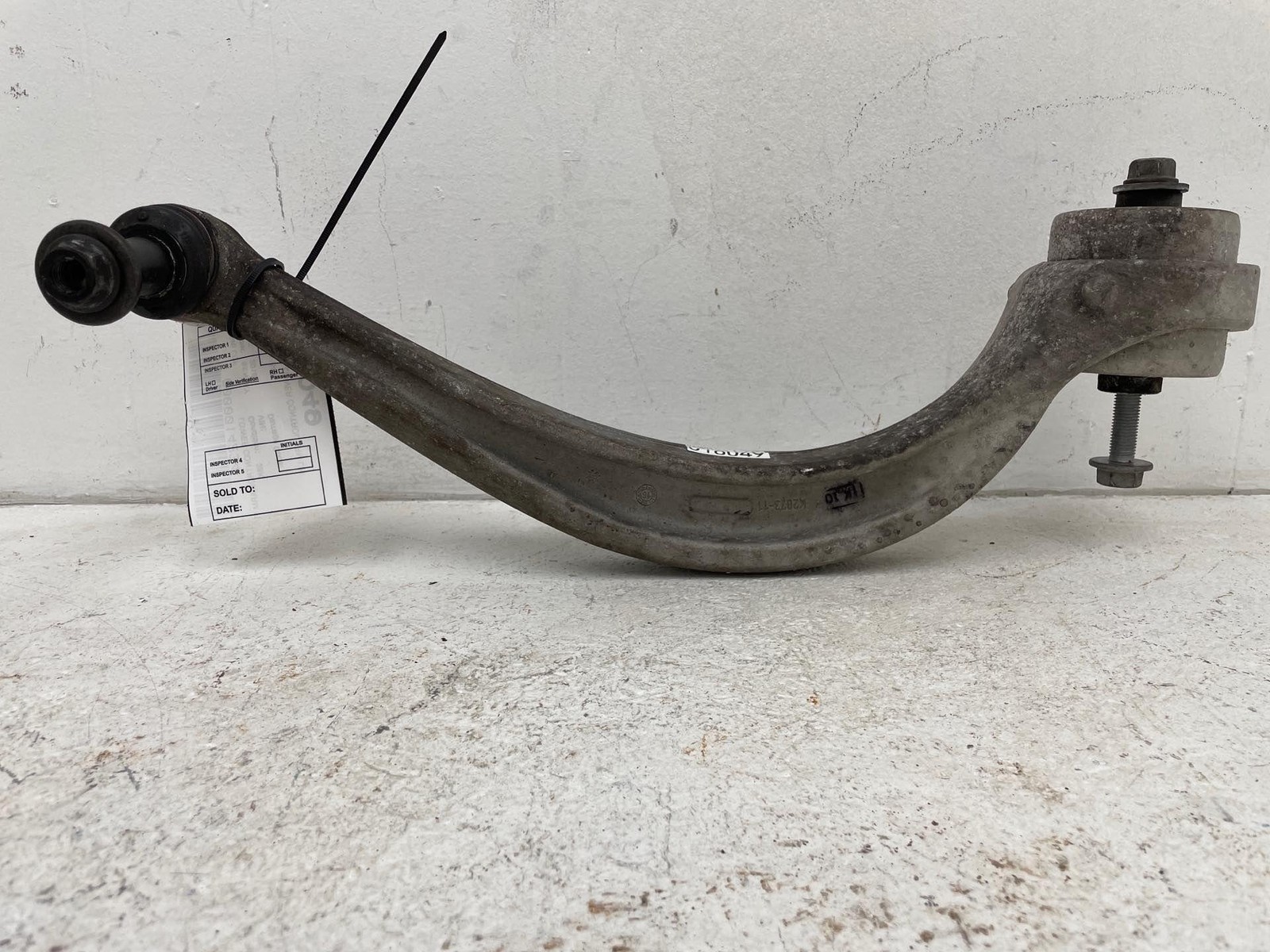 2016-2020 BENTLEY BENTAYGA FRONT LOWER CONTROL ARM LINK LEFT 4M0407695 C *28K*