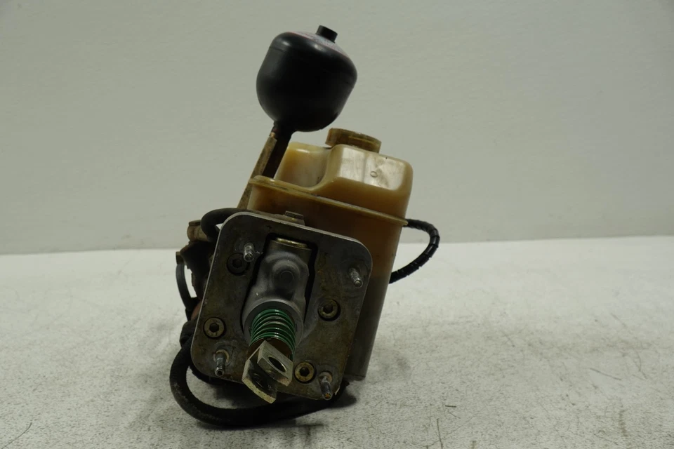 1989 - 1991 原始设备制造商玛莎拉蒂克莱斯勒 TC 制动助推器 ABS 主缸 |W5824 — 第 4/4 张图片