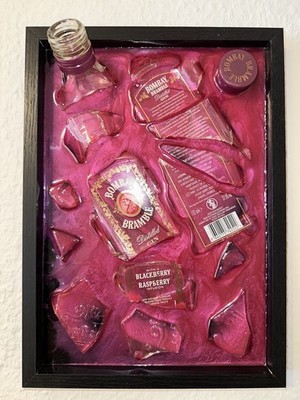 Broken Bottle Art mit Bombay Bramble Gin   Raspberry Resin Artwork 