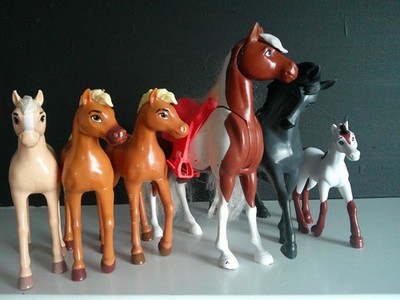 Dream Works Horse Fiqures  Just Play Lot of 6 Vintage
