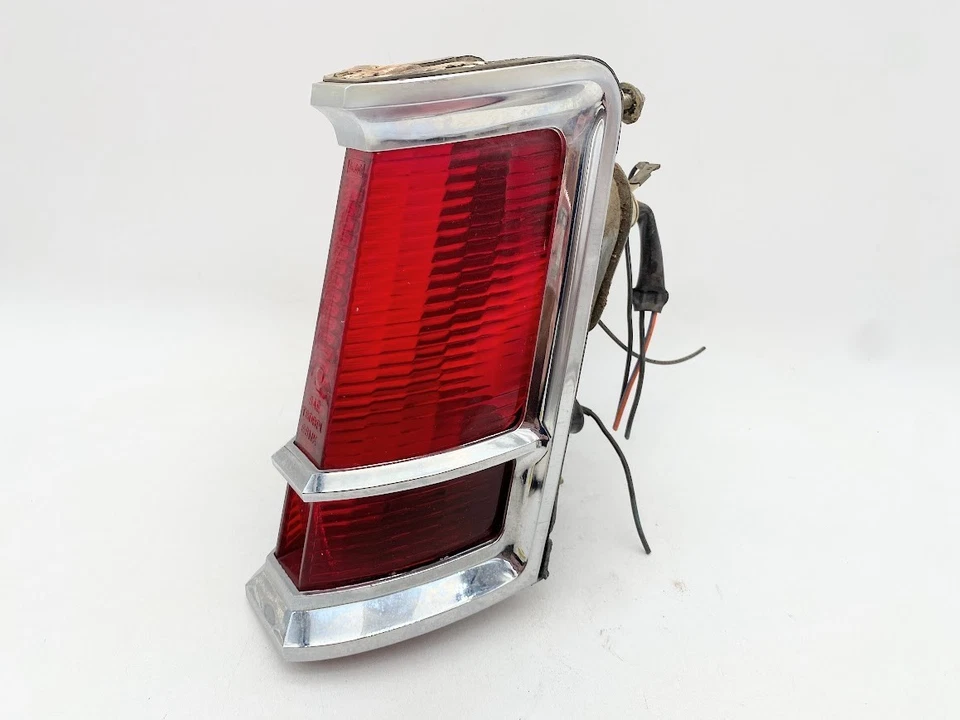 1969 Lincoln Continental Mark III 3 Complete Tail Light Assembly Left or Right - Image 3 of 4