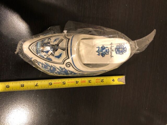 Holland Dutch Folk Souvenir Wooden Shoe Coin Bank W/ Shoe Cleaner. Holland Dutch Folk Souvenir Wooden Shoe Coin Bank W/ Shoe Cleaner.