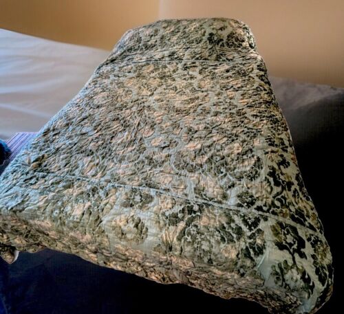 Laura Ashley Green King Size Devouree Velvet Quilted Bedspread W 269” L 91” - Picture 9 of 18