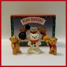 Hallmark Keepsake Merry Miniatures a Collection of Charm "Snow Bear Season" 