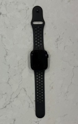 Apple Watch Nike Series 7 45mm Cellular Aluminum - Black