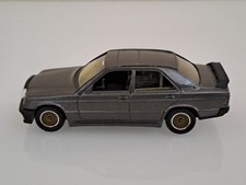 1/43 Mercedes 190E 2.3 - Solido