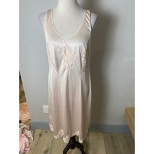 Vintage 70s Parisianas Lace Full Slip Nightgown Lingerie Blush Pink Sleeveless
