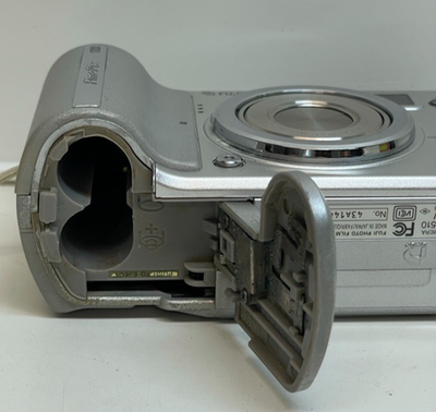 Fujifilm Finepix E Series E510 5.2MP Digital Camera - Silver for