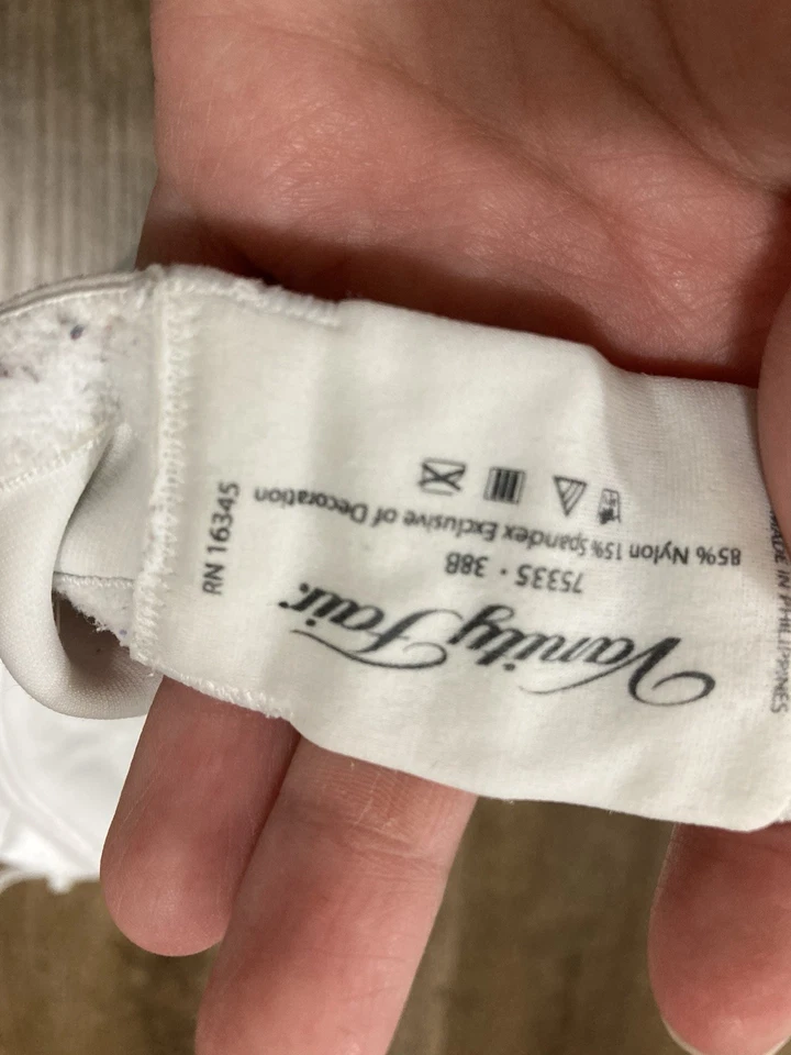 Vanity Fair Women's Bra White T Shirt Lightly Lined Size 38B - Image 2 of 4