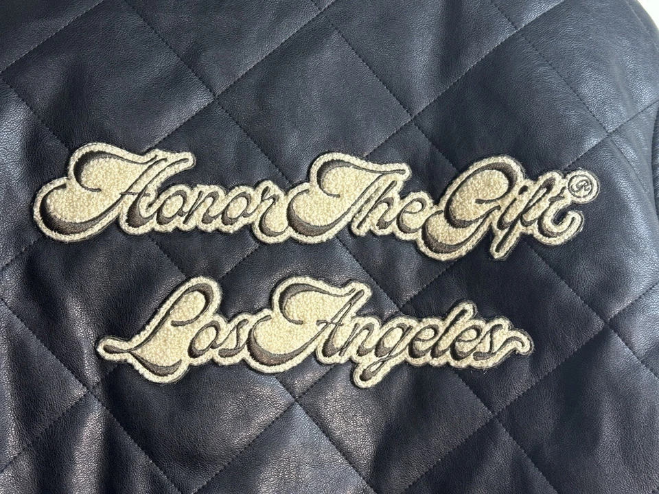 Bomber acolchado Honor The Gift para mujer talla pequeña negro Foto 4 de 4