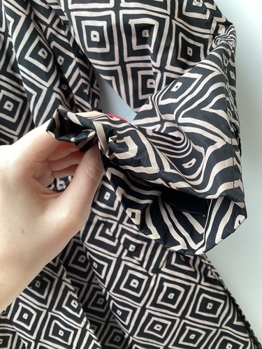 Aquascutum Trench Coat Patterned black beige Belted Statement rain size 12 - Picture 22 of 24