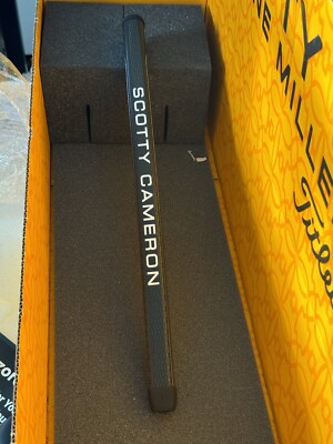 Scotty Cameron Black Long Design Grip - 17-inch Putter Grip 100