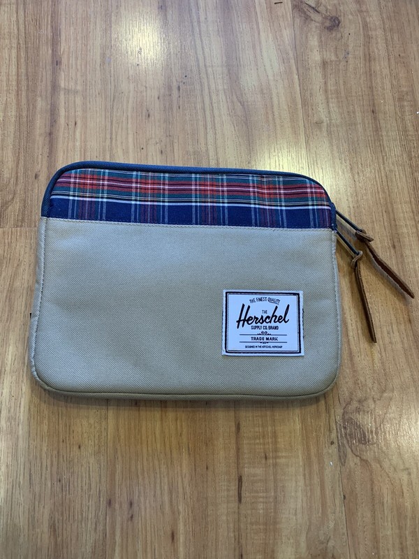 Herschel Supply Co iPad Pouch Fleece Lined PreOwned
