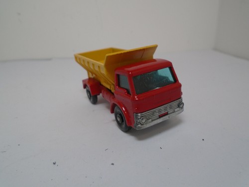 MATCHBOX #70B-4 FORD GRIT SPREADER TRUCK. RESTORED/MODIFIED. RARE DARK YELLOW.NM - Picture 4 of 12