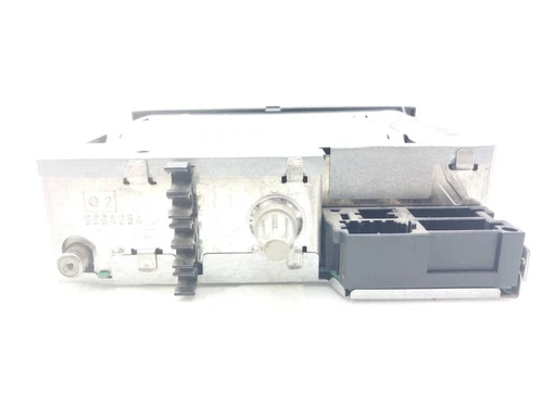 8200483757 Audio System für RENAULT CLIO III Confort Expression 2006 8358765 - Bild 3 von 10