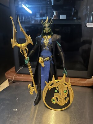Fortnite Boss Hades Figure And Medallion 10  Tall