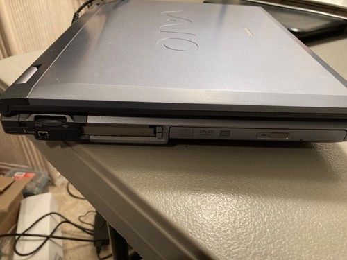 Vintage Sony Vaio PCG-8M4L PCG-GRT160 Windows XP LAPTOP GOOD WORKING CONDITION - Afbeelding 2 van 18