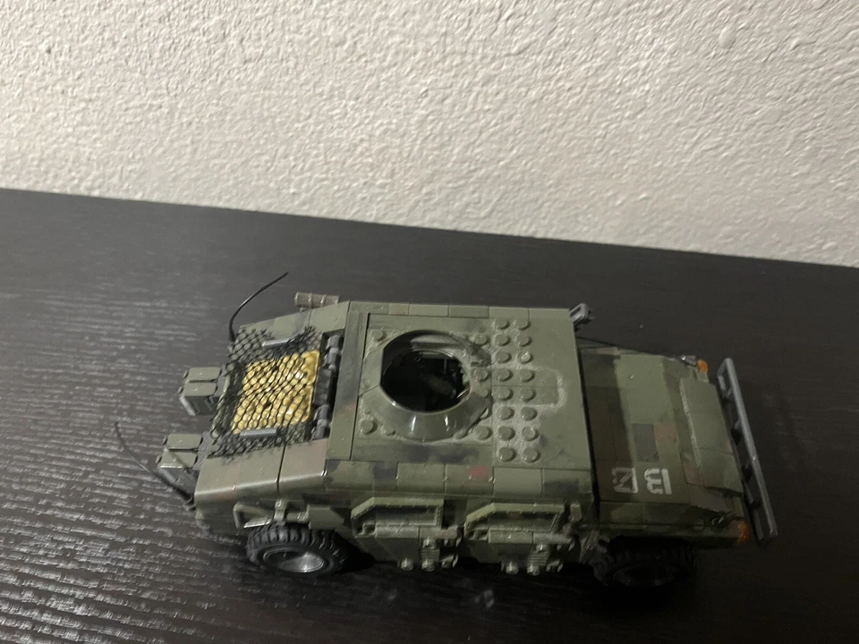 Mega Bloks Call of Duty Armored Vehicle Charge Construction Set - Multicolor... - Image 4 of 4