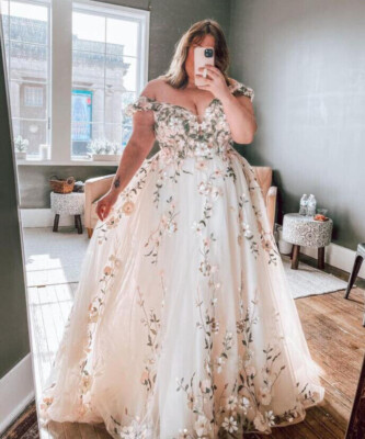 Plus Size Wedding Dresses Off Shoulder Flower Appliques Backless - Main Image