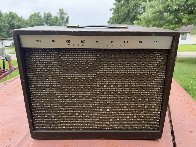 Vintage Magnatone Amplifier Missing Electronics