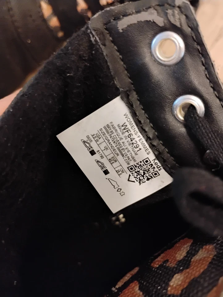 Bota de Lluvia Keds Para Mujer Negra Scout Splash II Con Cordones Talla 9.5 Animal Cheetah Usada en Excelente Condición Foto 4 de 4