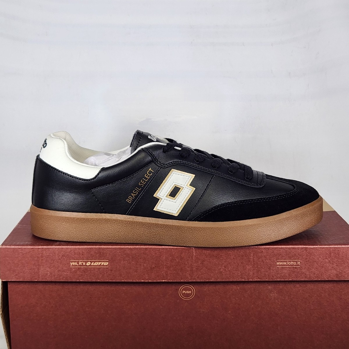 Size 7.5 - Lotto Leggenda Brasil Select 1992 Soccer - Black /White