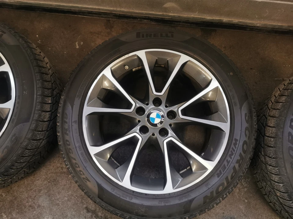 BMW X5 Original 19 Zoll Felgen Mit Winter Reifen - Bild 4 von 4