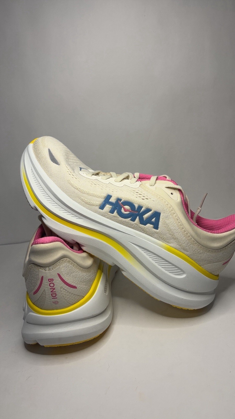 Women’s Hoka Bondi 9 Size 9 B Confetti- NEW!!!